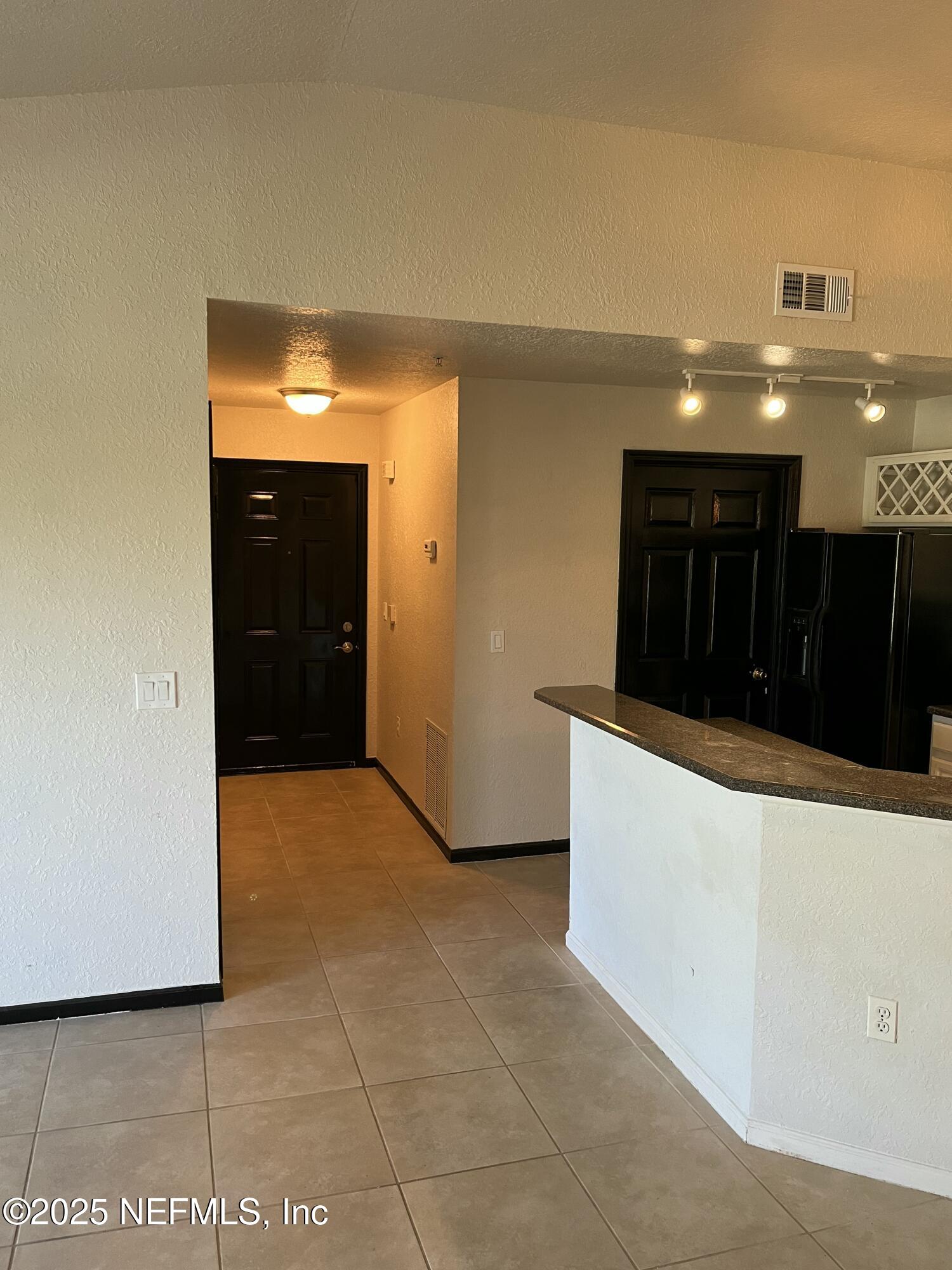 425 TIMBERWALK Court 1135