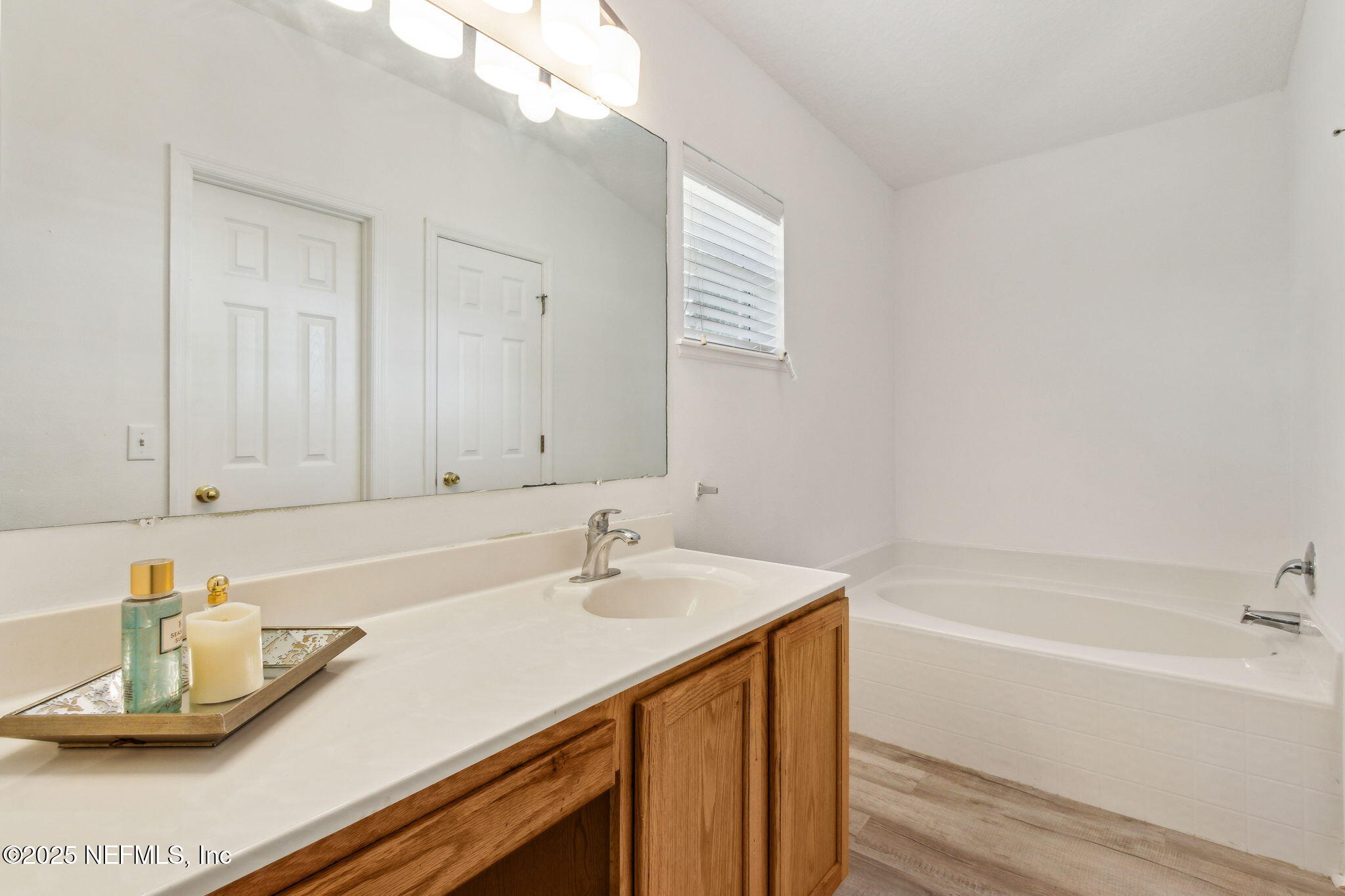 8893 MERSEYSIDE Avenue