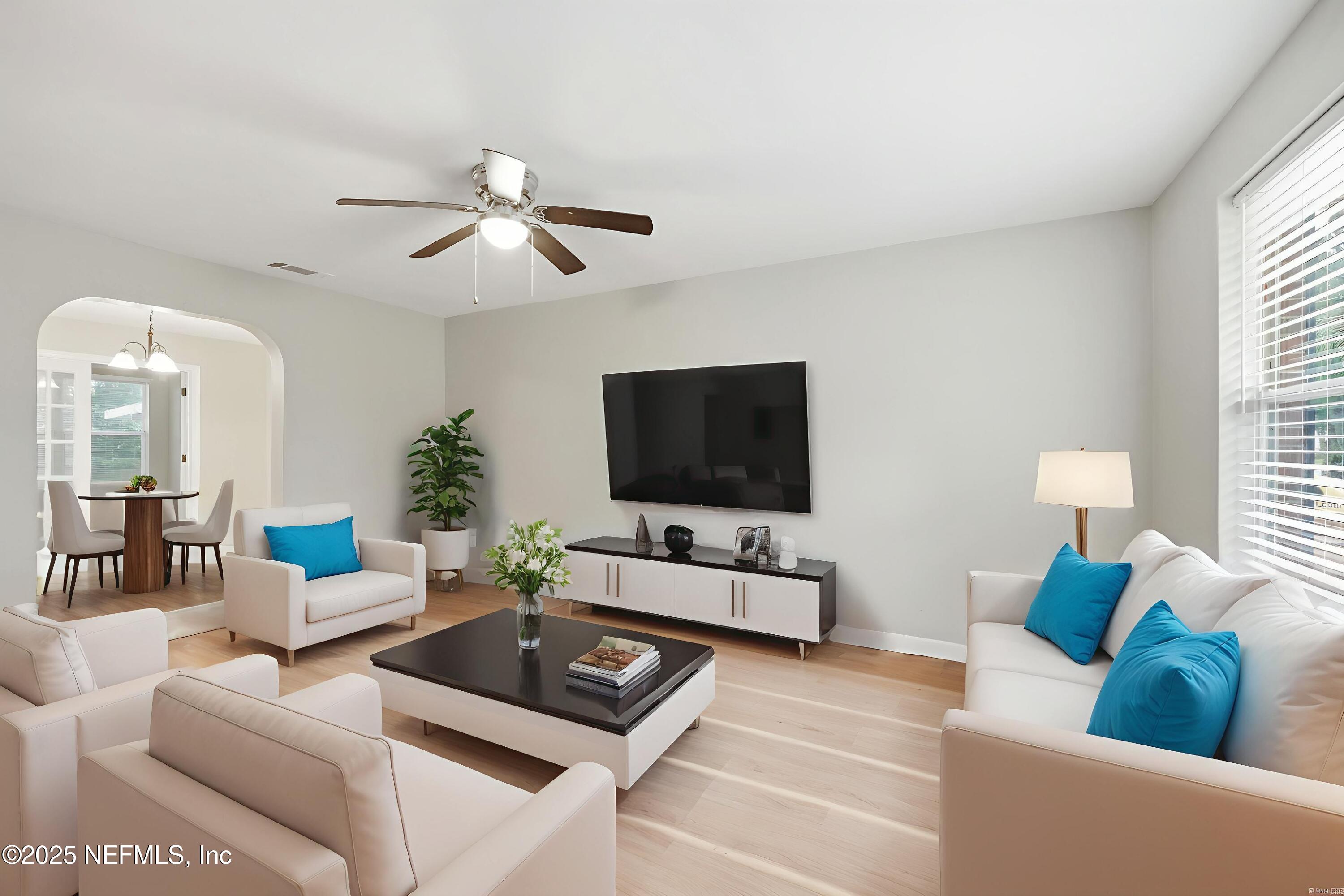 806 BORDEAU Avenue W