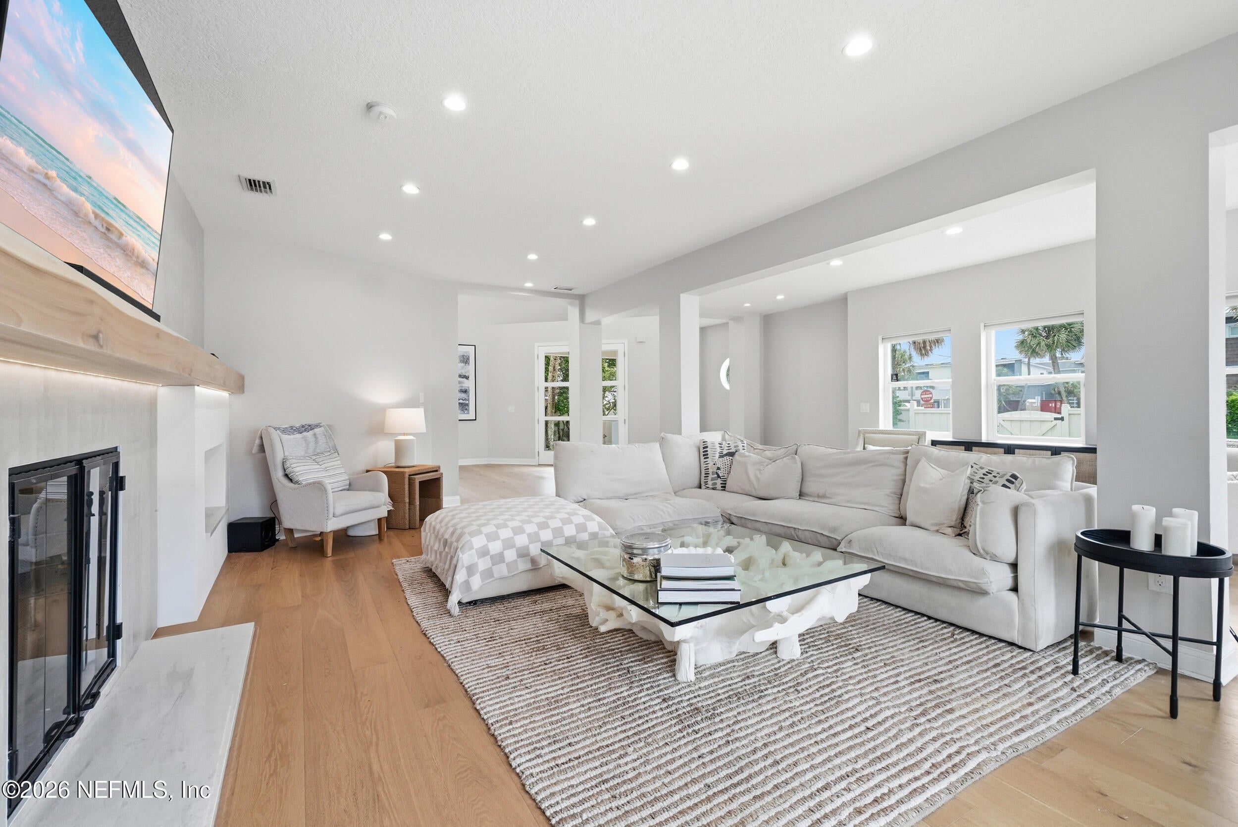 890 BEACH Avenue