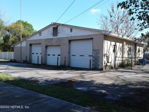 A home in Jacksonville