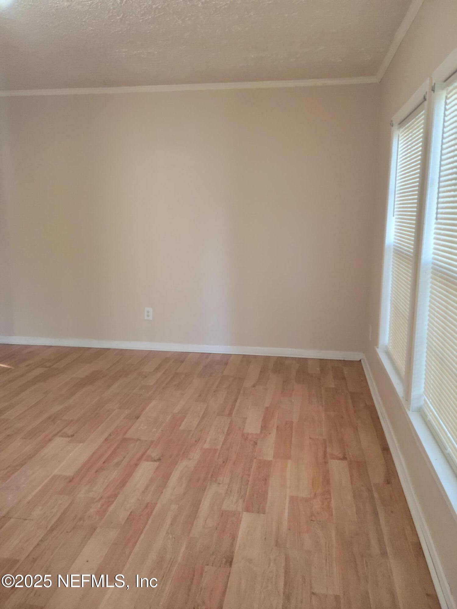 37 EVERGREEN Avenue APT. B