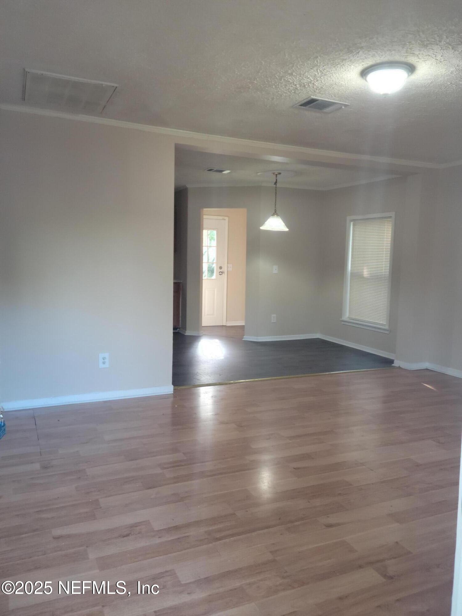 37 EVERGREEN Avenue APT. B