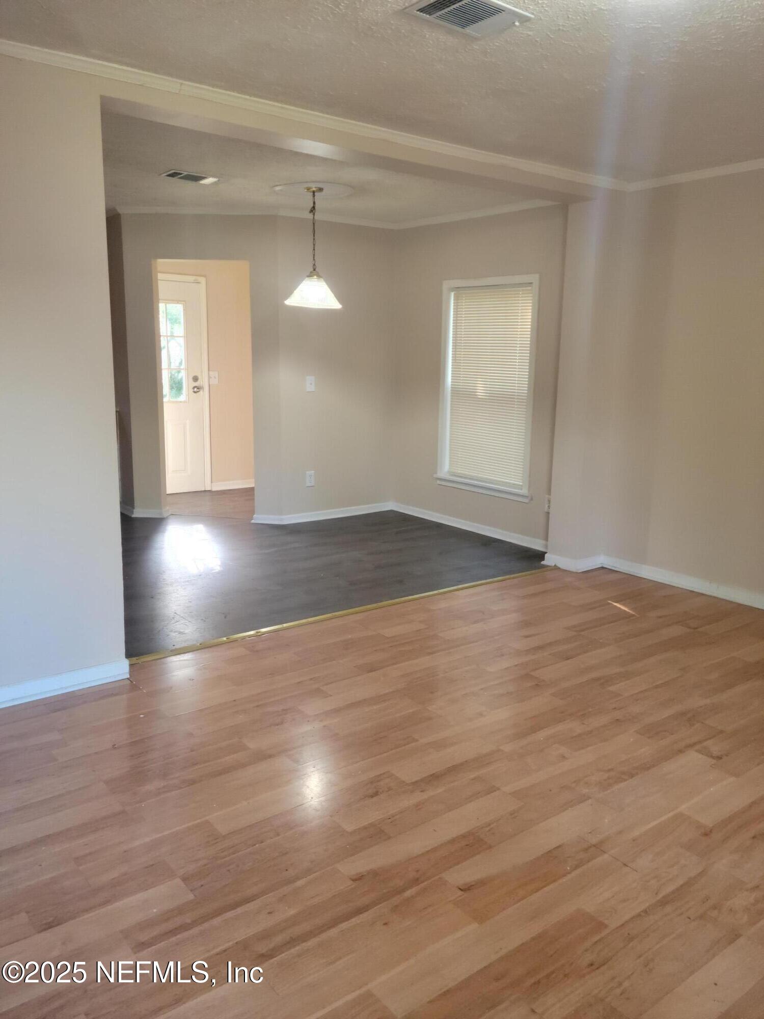 37 EVERGREEN Avenue APT. B