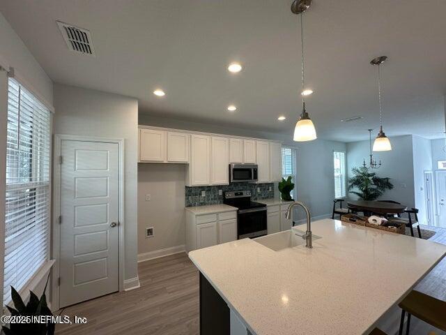 2945 FLEUR Lane