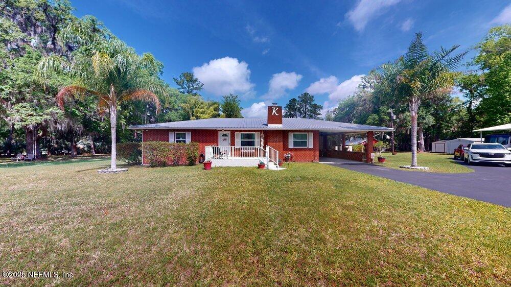 689 S HIGHWAY 17