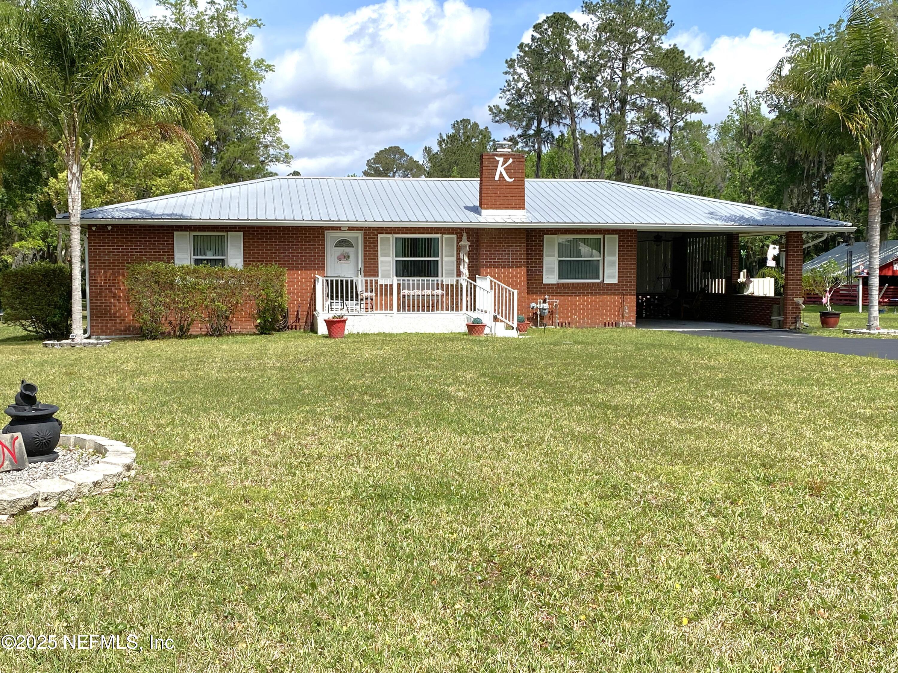 689 S HIGHWAY 17