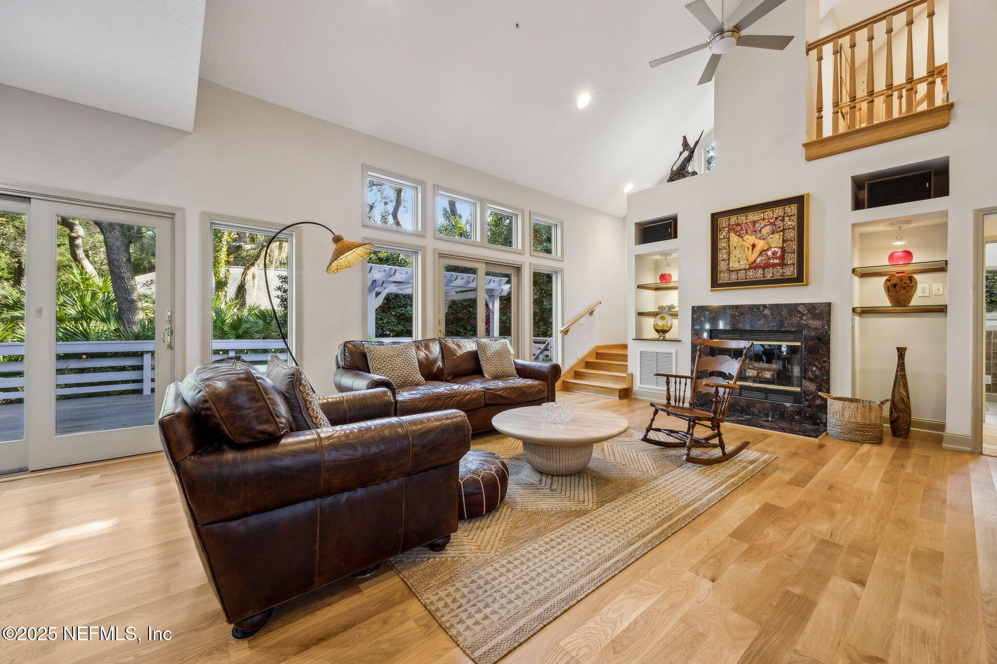 25 BEACH WALKER Road