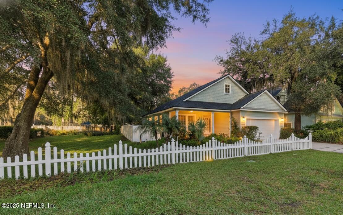 2010 PARADISE OAKS Court