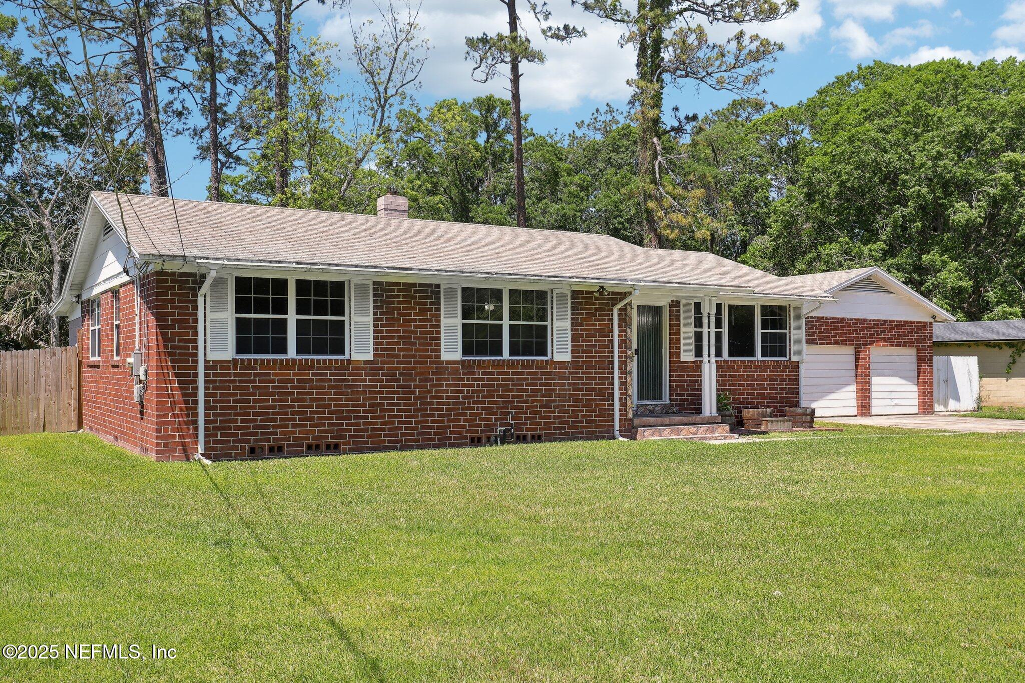 1126 LAKE SHORE Boulevard