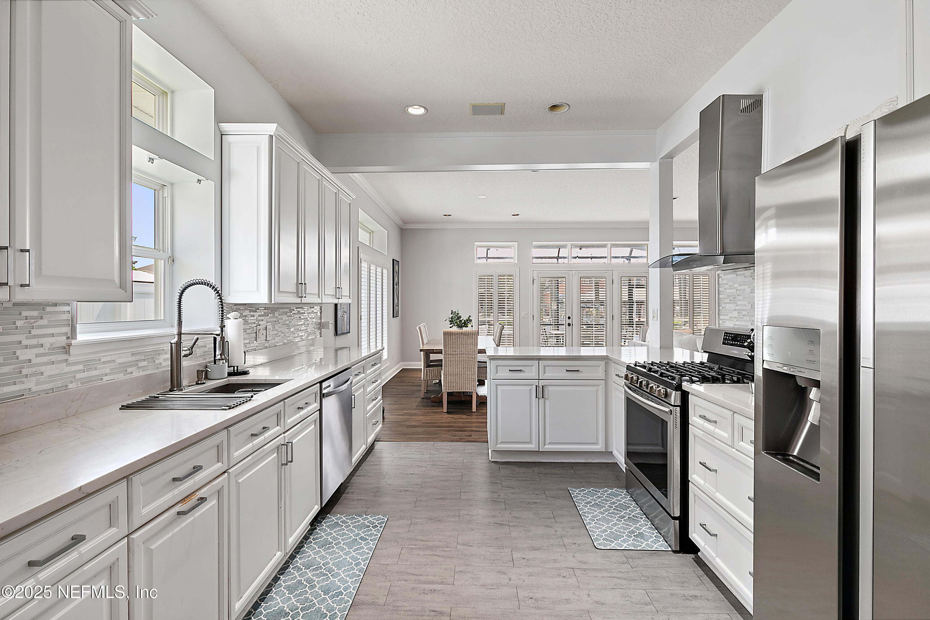 4393 Tideview Drive