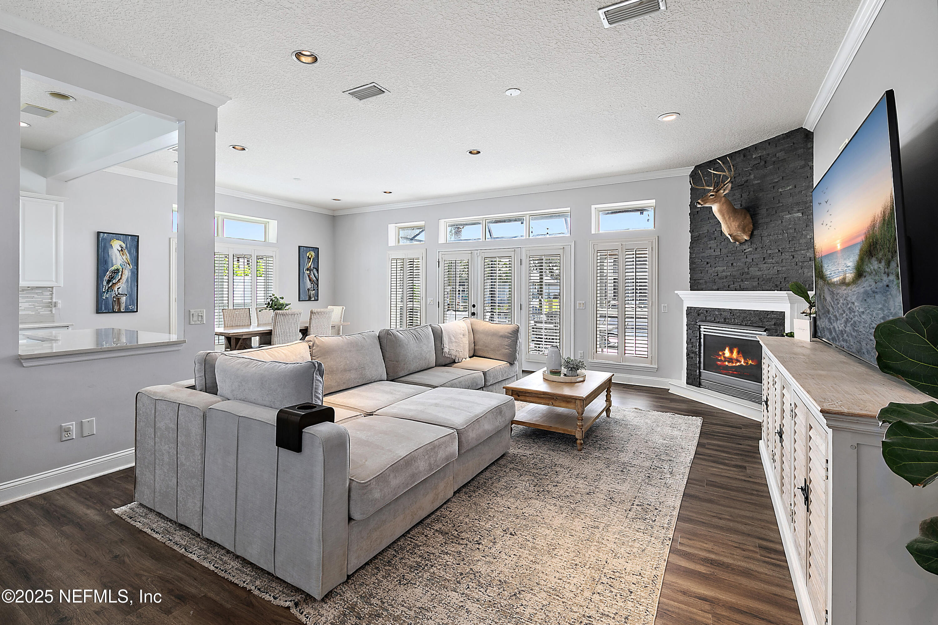 4393 Tideview Drive