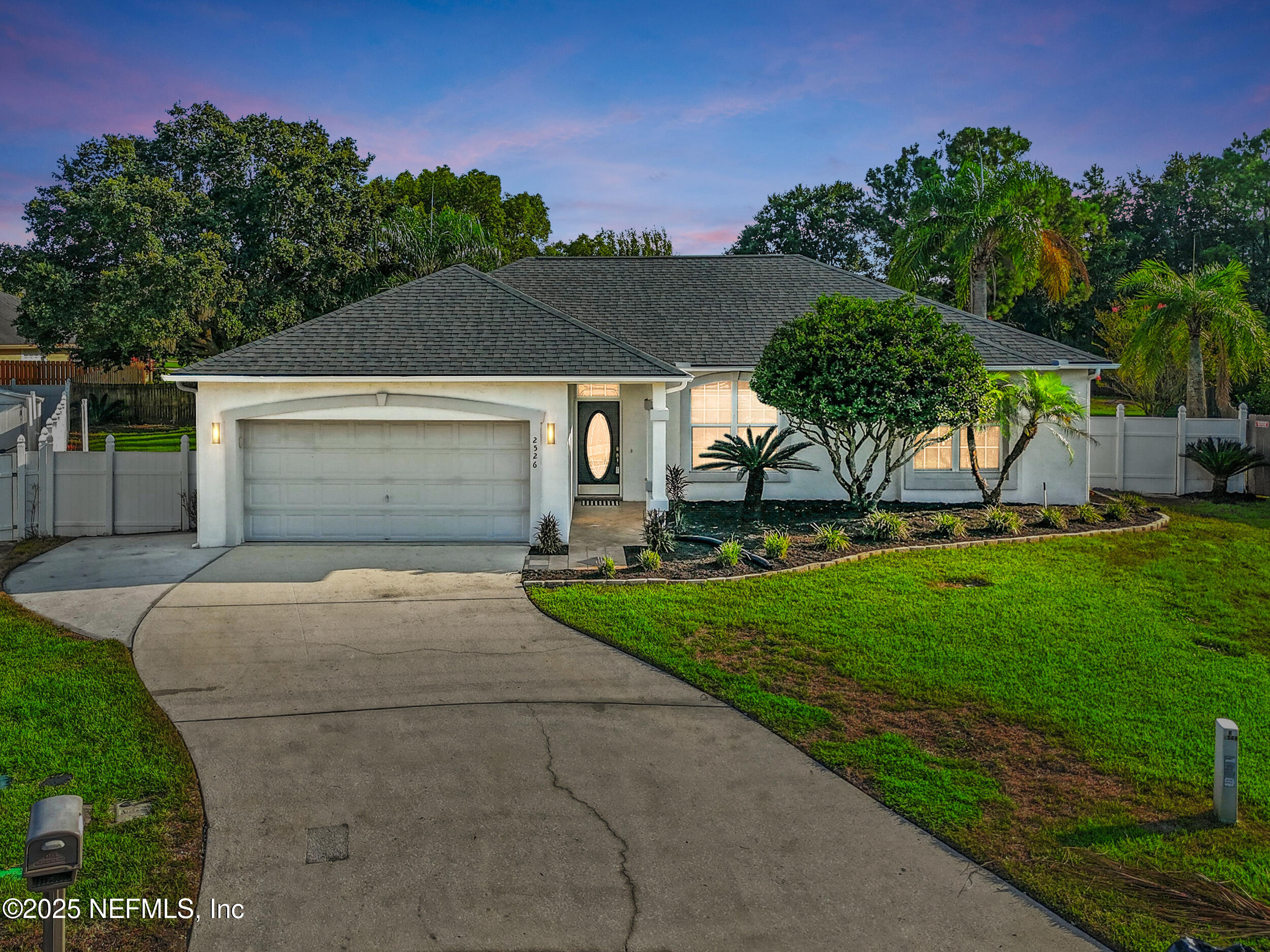 2526 VIBURNUM Court