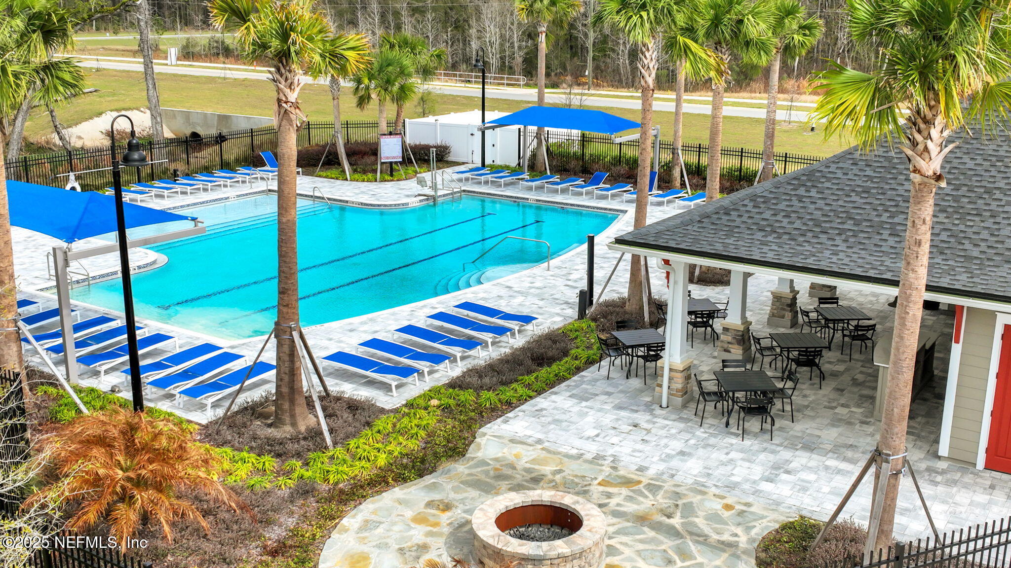 727 HIDDENWOOD Way