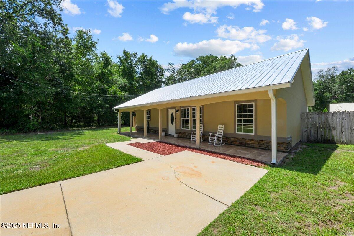 105 OAKWOOD Road