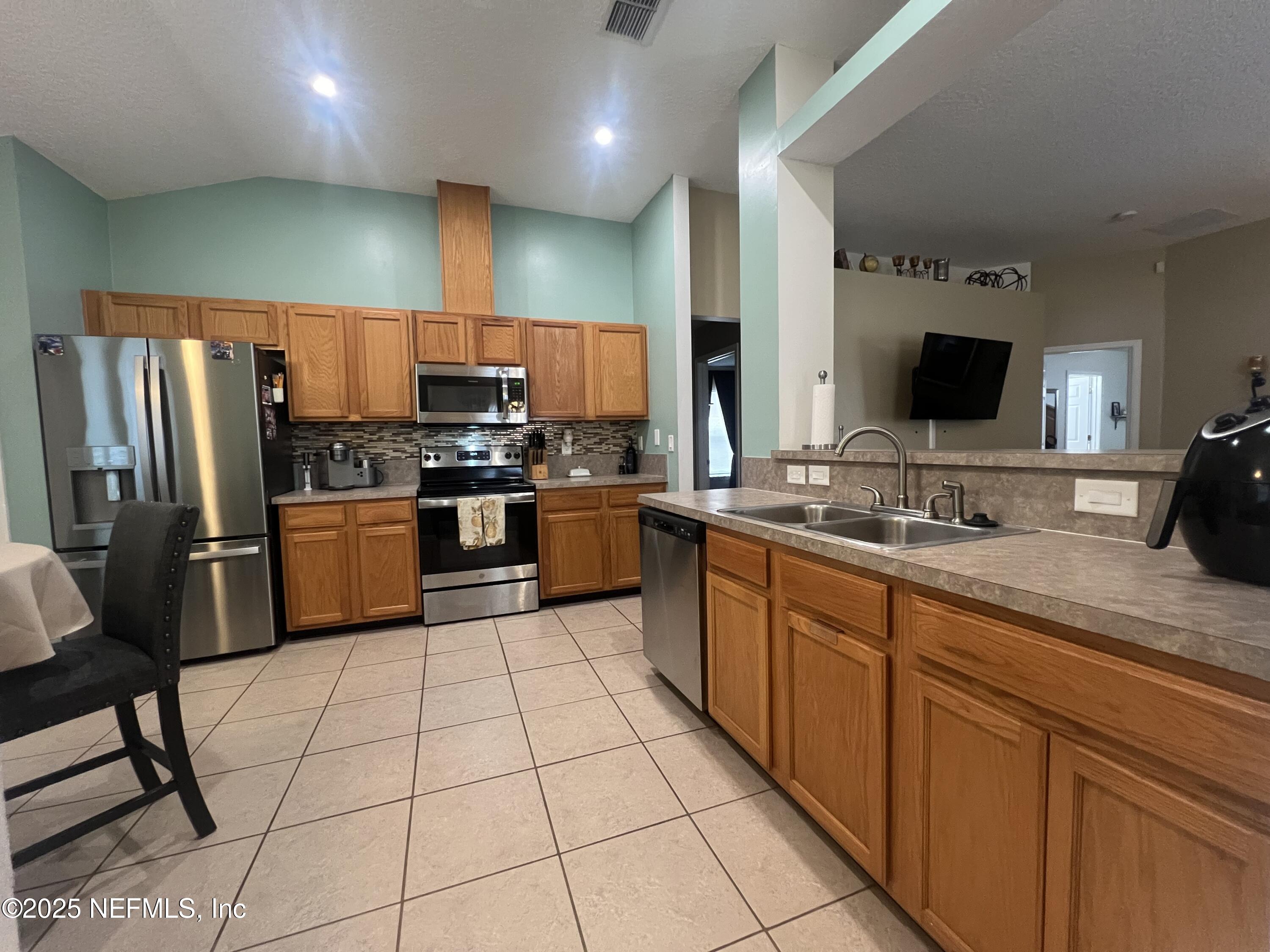 9221 FALLSMILL Drive