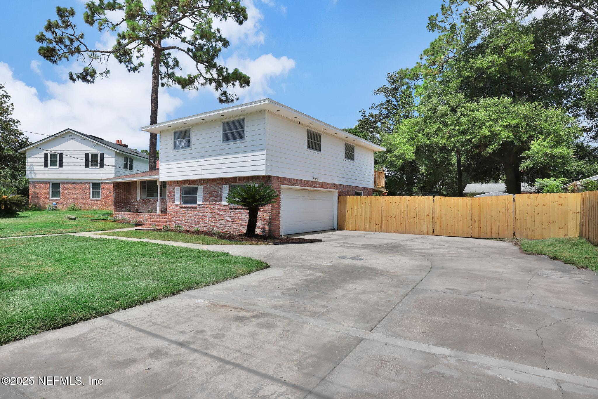 1224 MONTEVIDEO Road
