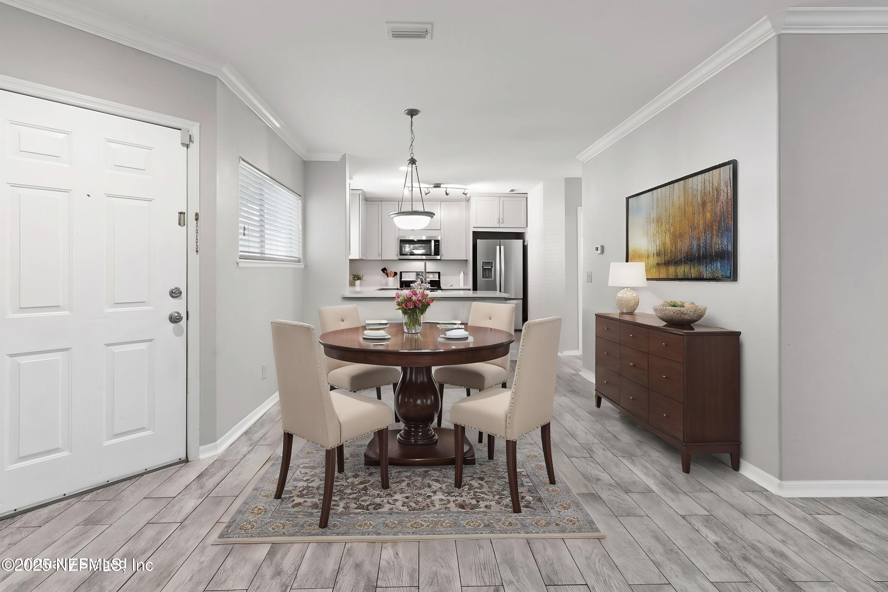 1800 THE GREENS Way 407