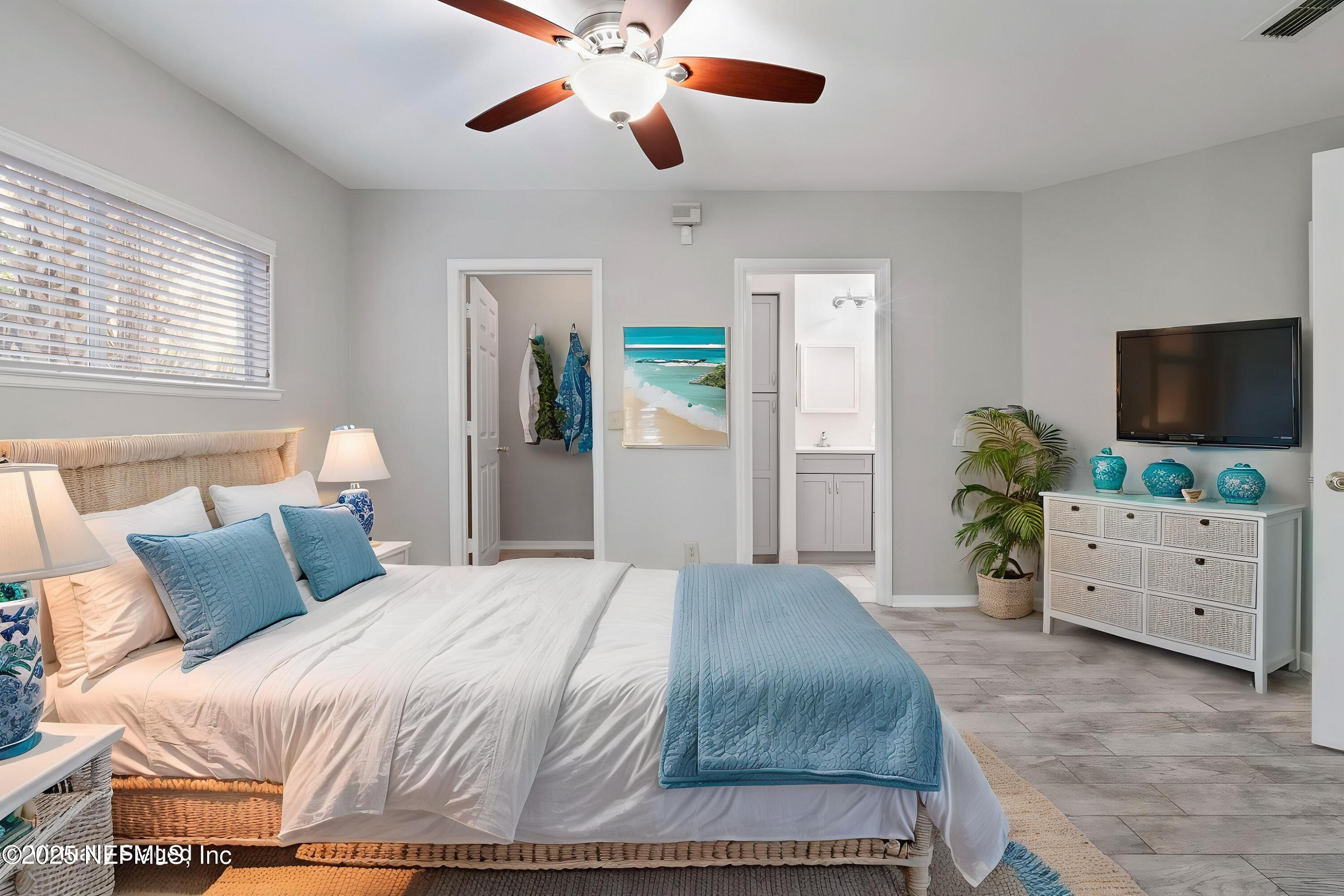 1800 THE GREENS Way 407