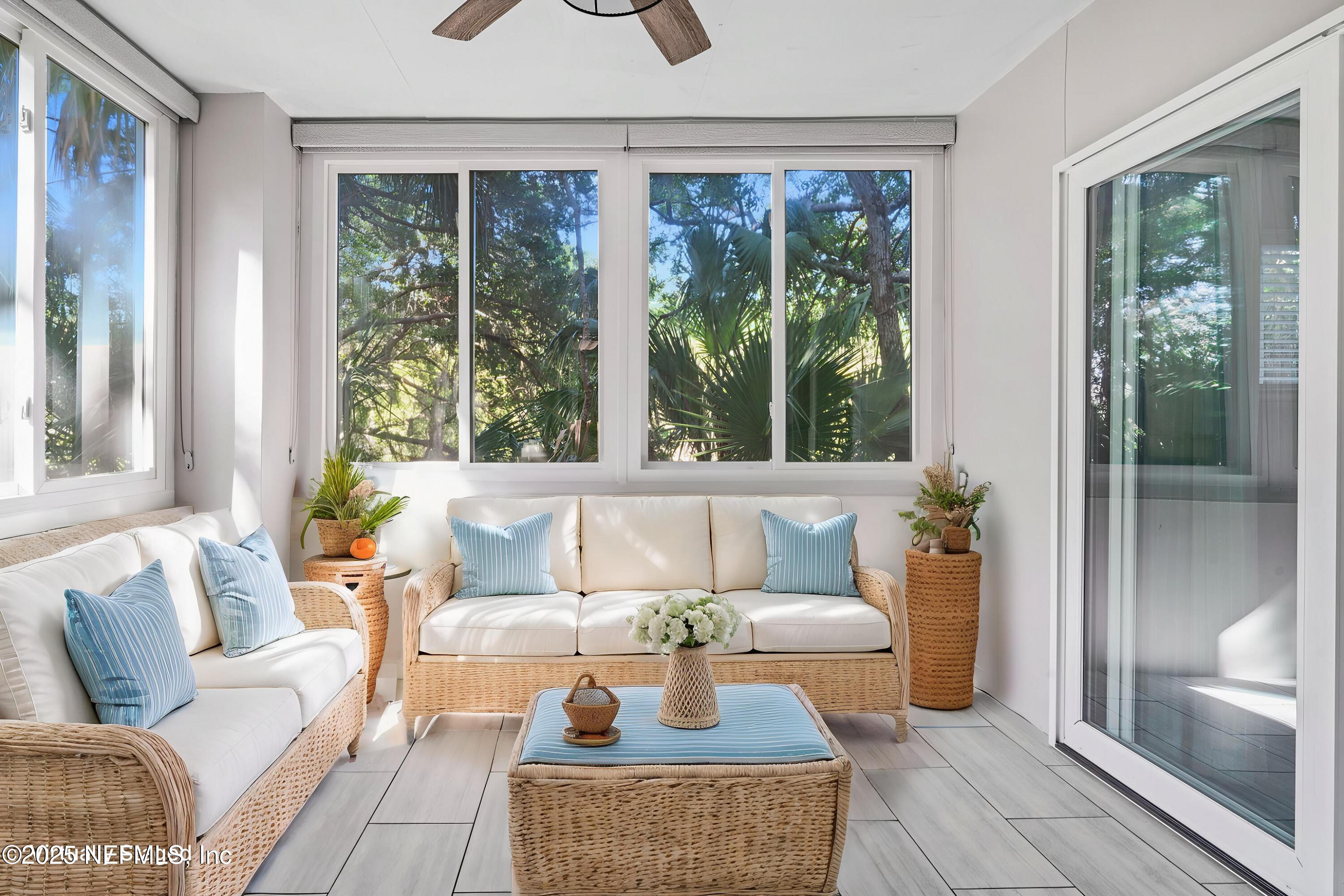 1800 THE GREENS Way 407