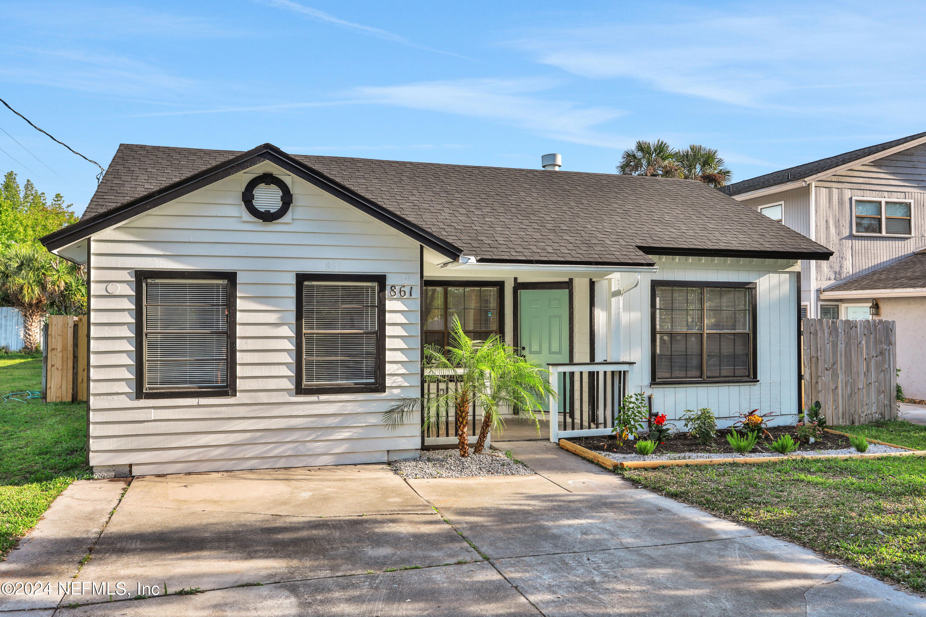Jacksonville Beach, FL home for sale located at 861 12th Avenue S, Jacksonville Beach, FL 32250