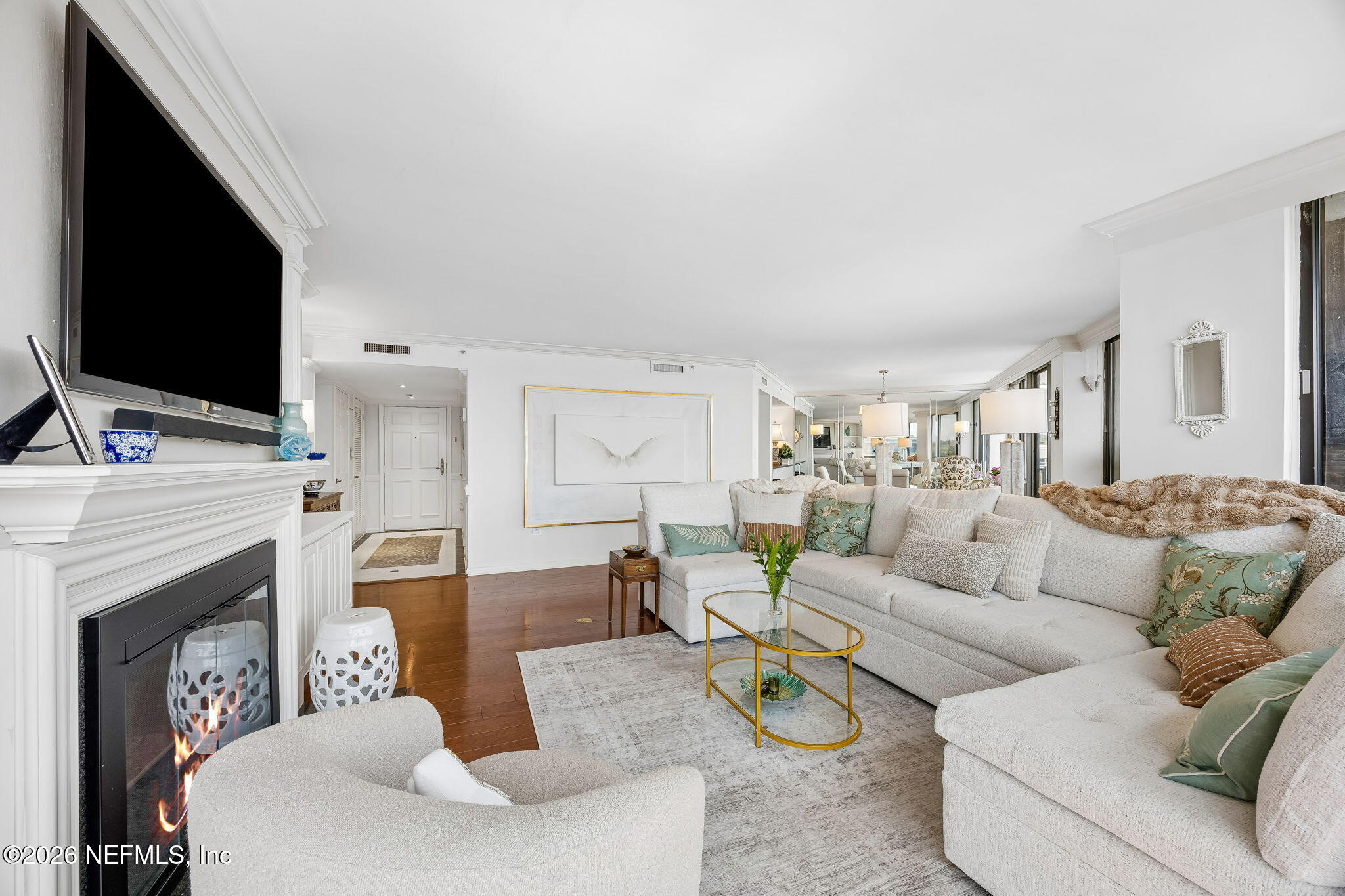 4401 LAKESIDE Drive 303