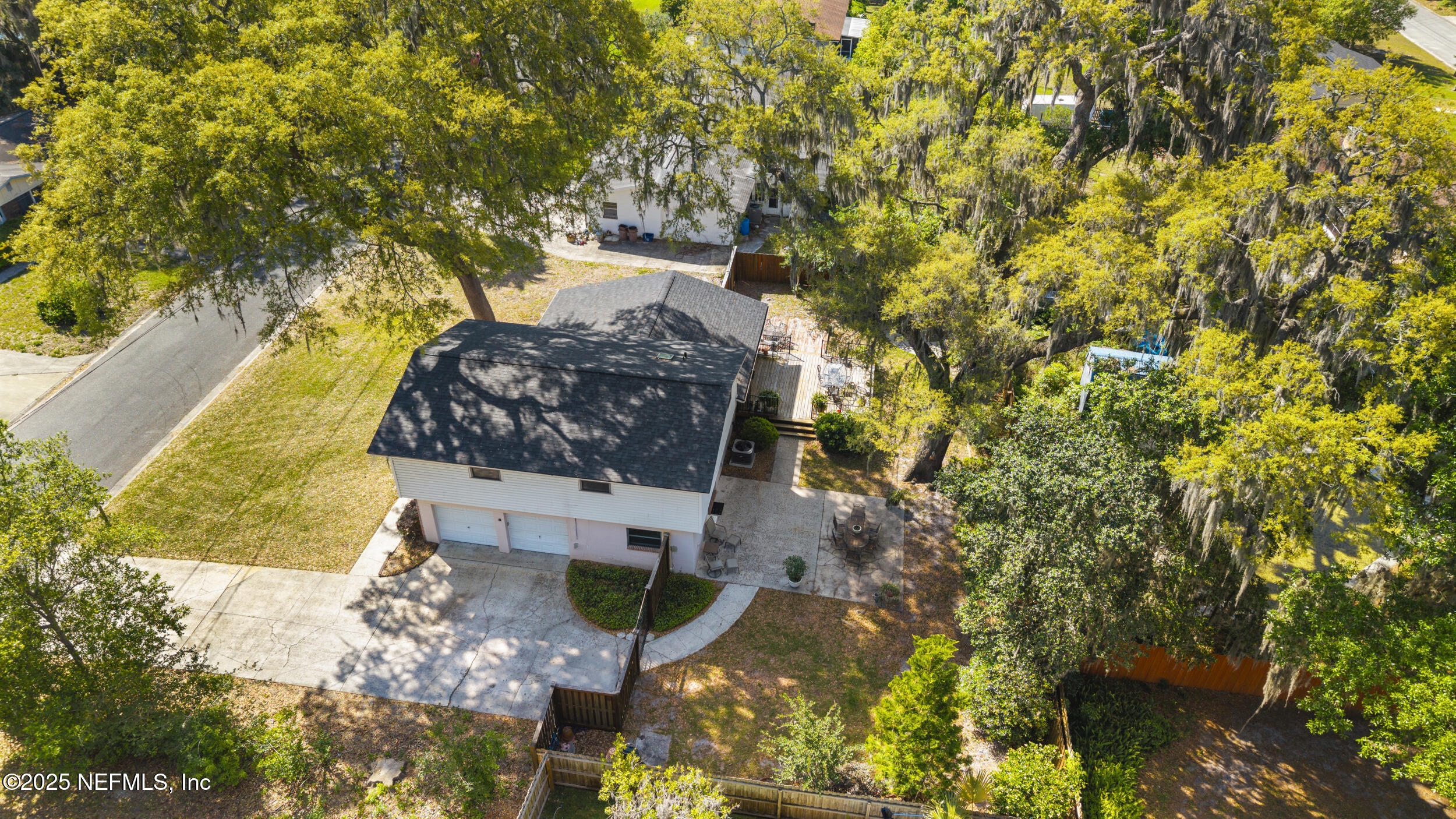 2848 CEDARCREST Drive