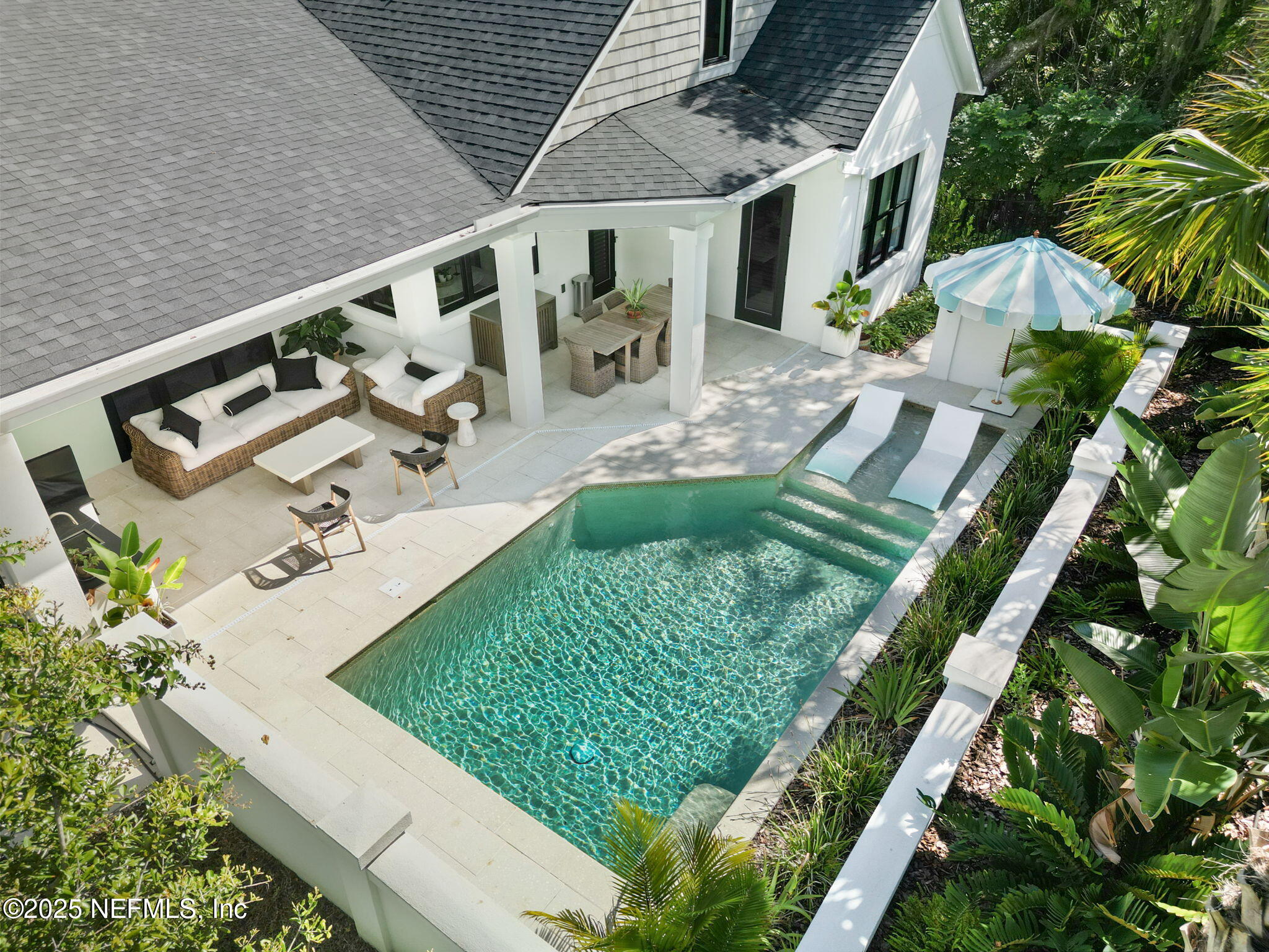 1101 LAUGHING GULL Lane