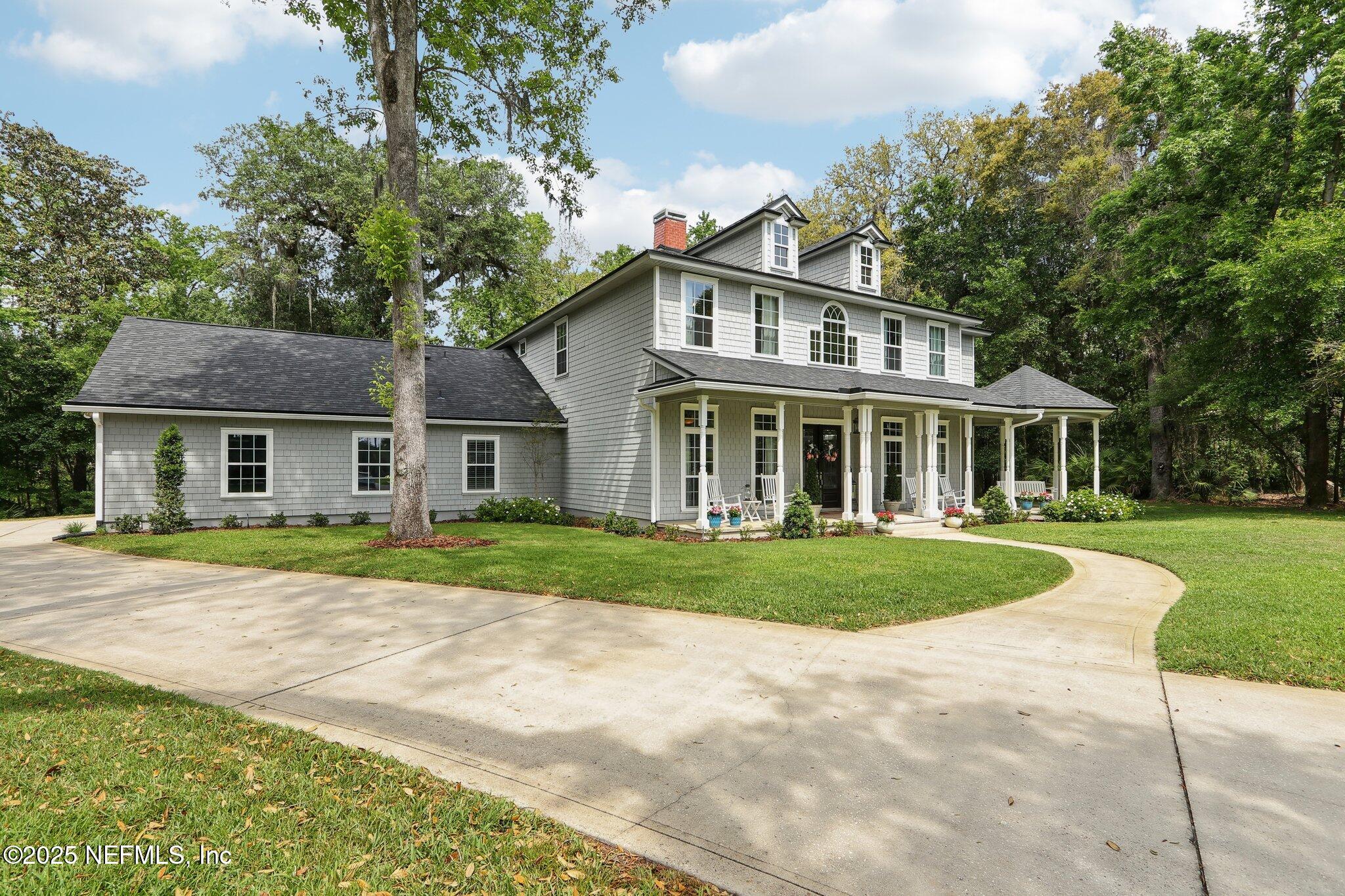 2700 SHADE TREE Drive