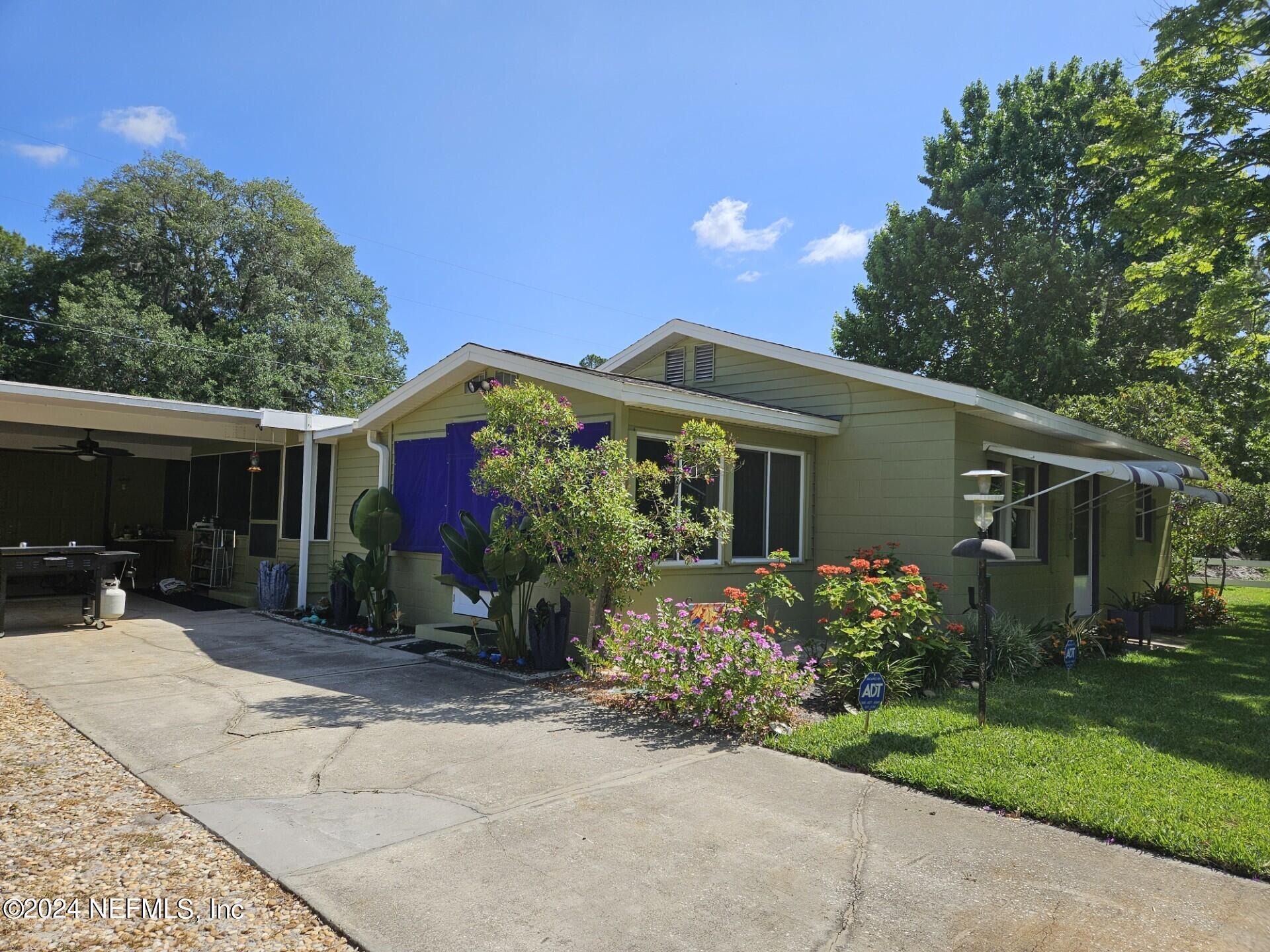 Crescent City, FL home for sale located at 110 Shaffer Avenue, Crescent City, FL 32112