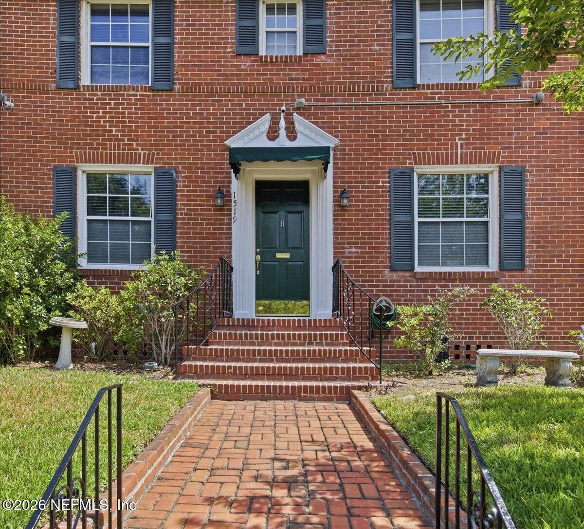 1519 MALLORY Street