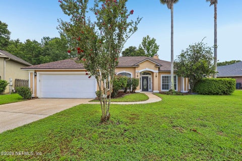 Photo of 5628 CREST CREEK Drive, Jacksonville, FL 32258 (MLS # 2156235)