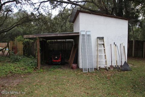 A home in Interlachen