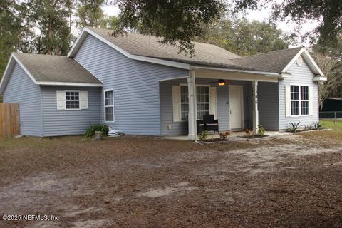 A home in Interlachen