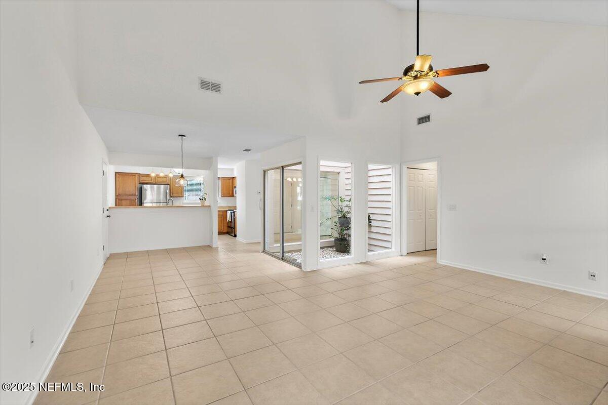 4117 ROLLINGWOOD Court