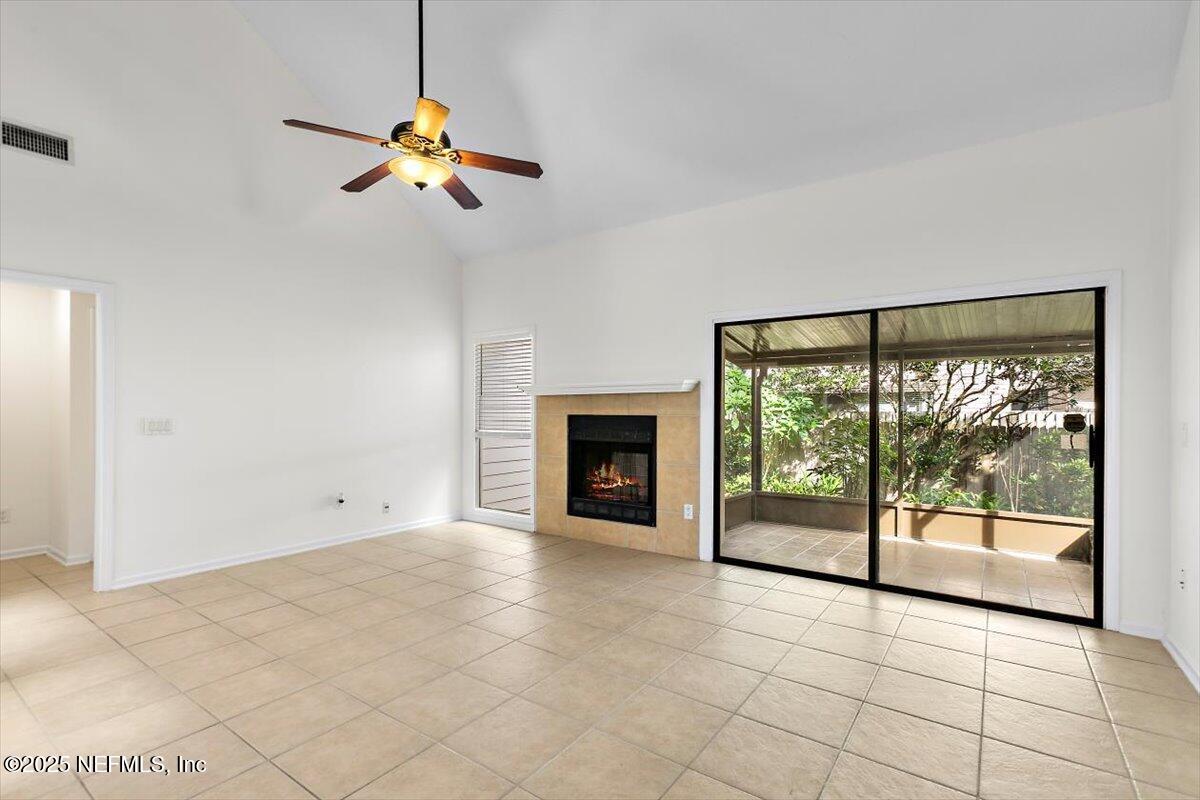 4117 ROLLINGWOOD Court