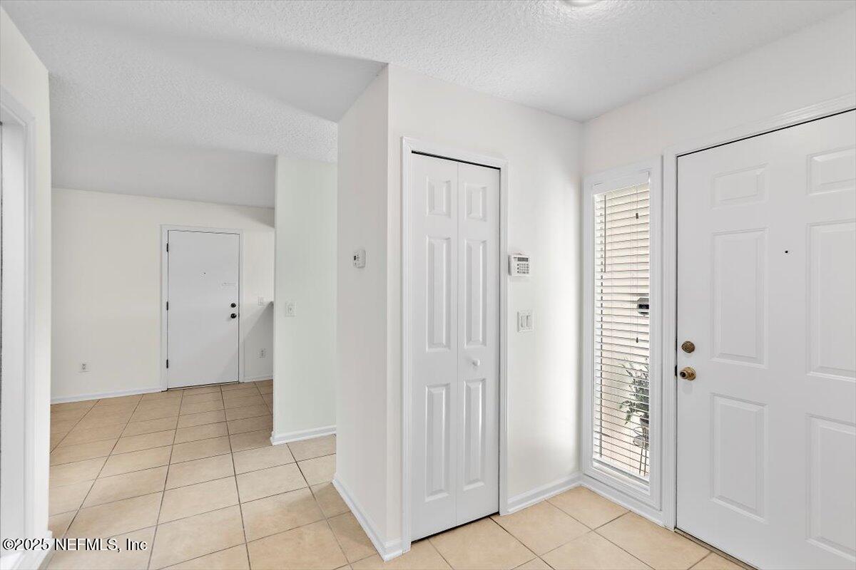 4117 ROLLINGWOOD Court