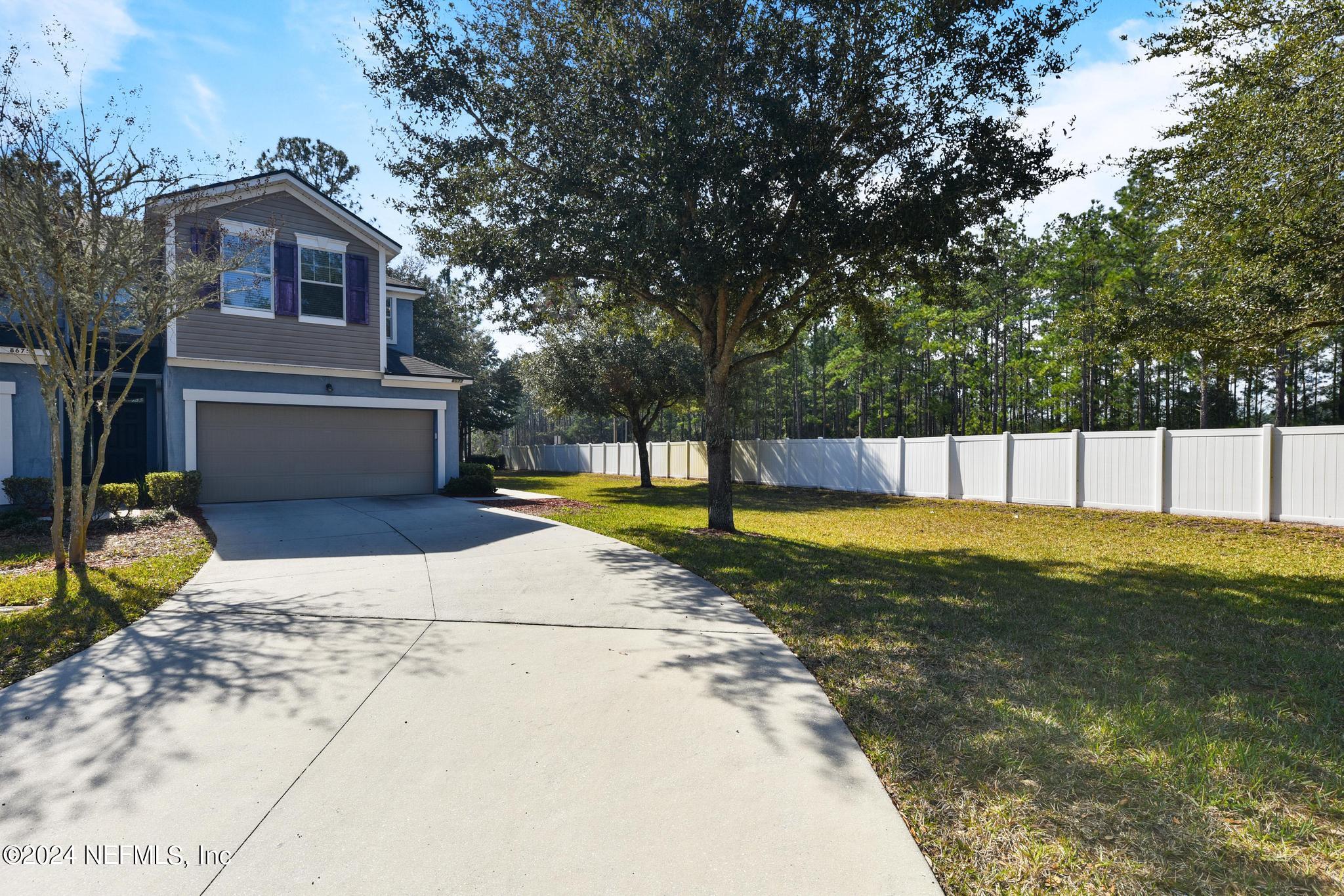 Jacksonville, FL home for sale located at 8677 VICTORIA FALLS Drive, Jacksonville, FL 32244