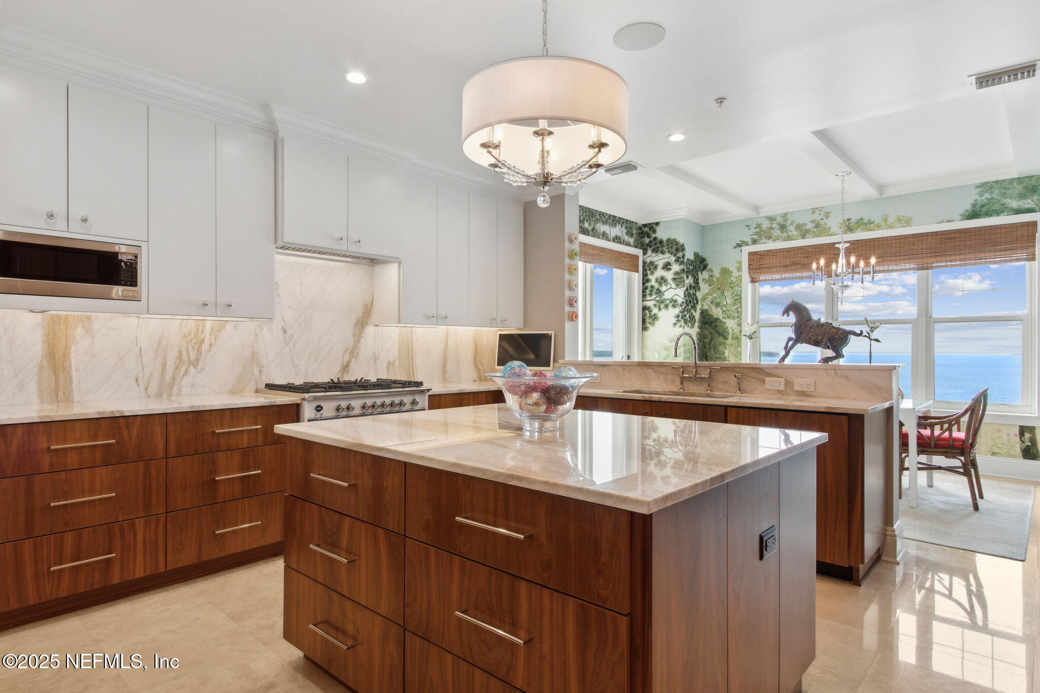 2358 RIVERSIDE Avenue 1102