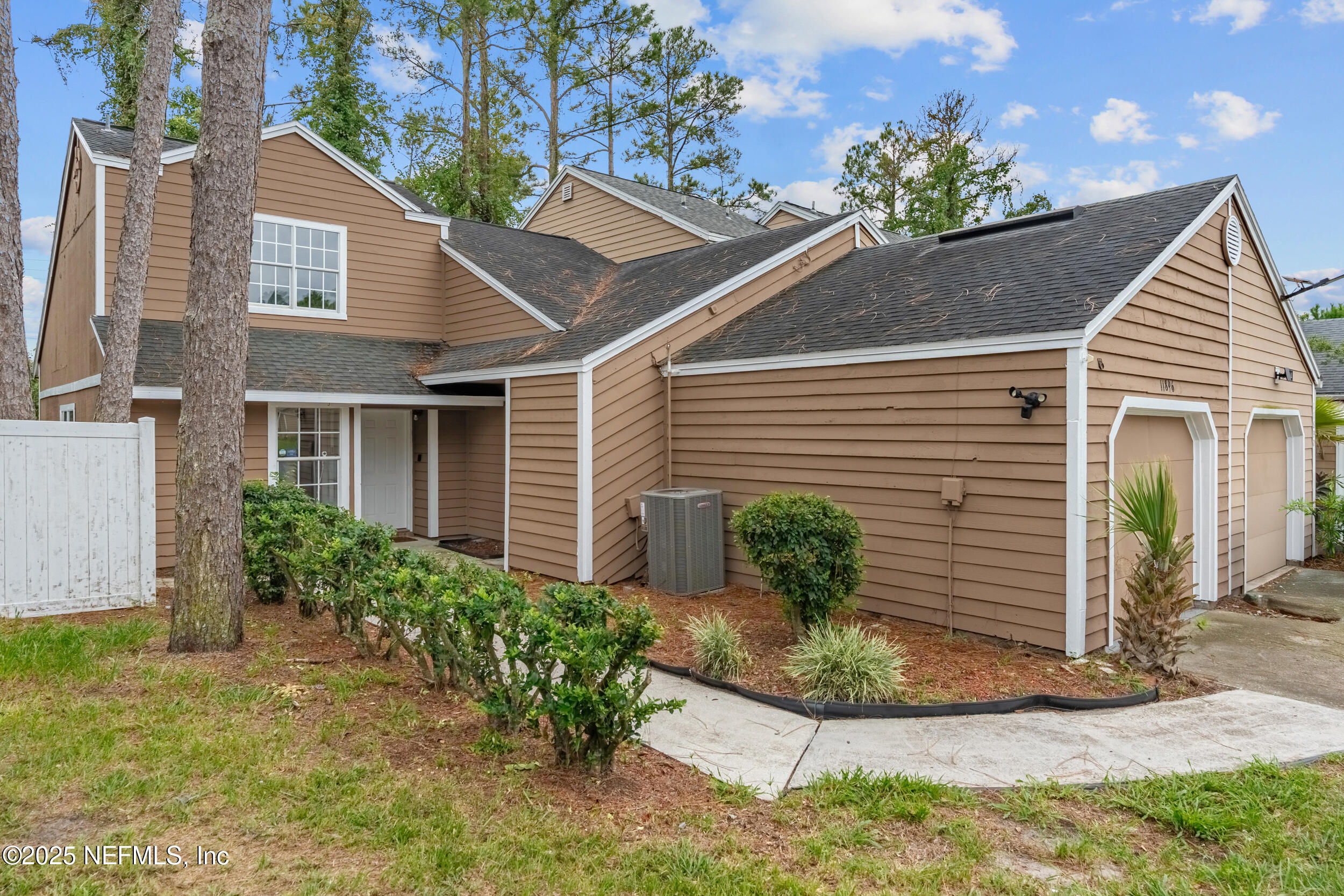 11896 ASHBROOK Circle