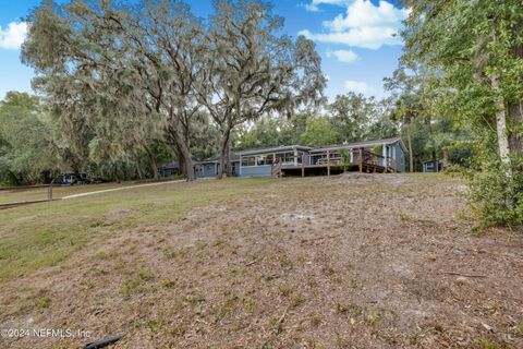 A home in Interlachen