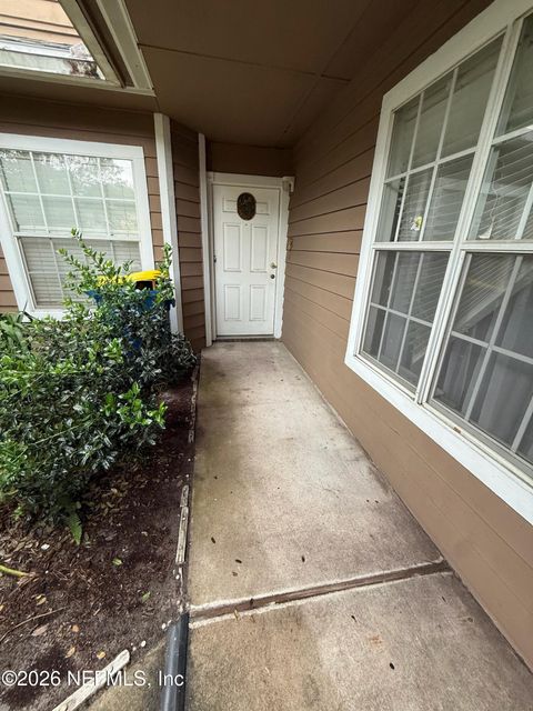 Photo of 11870 ASHBROOK Circle N, Jacksonville, FL 32225 (MLS # 2145069)