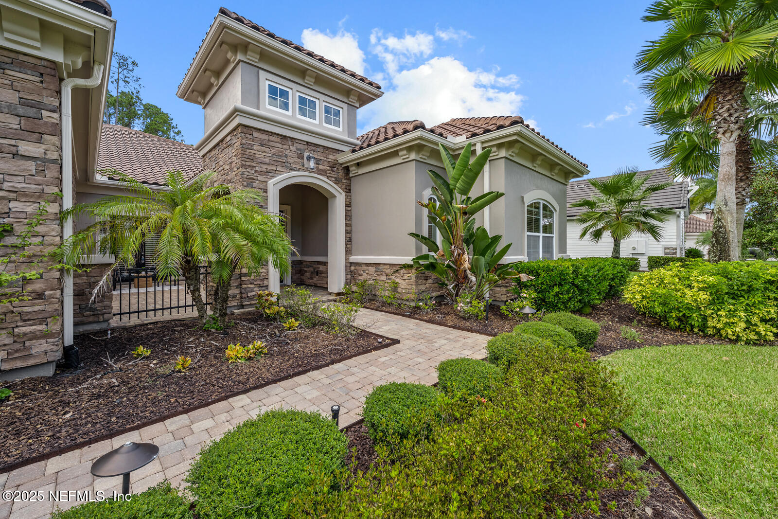 190 DEER VALLEY Drive