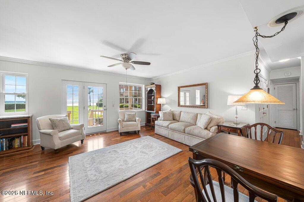823 LASALLE Street 821/823