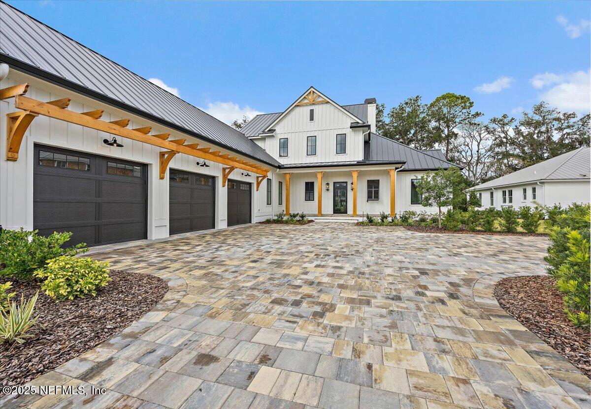 146 WHISTLING PALM Court