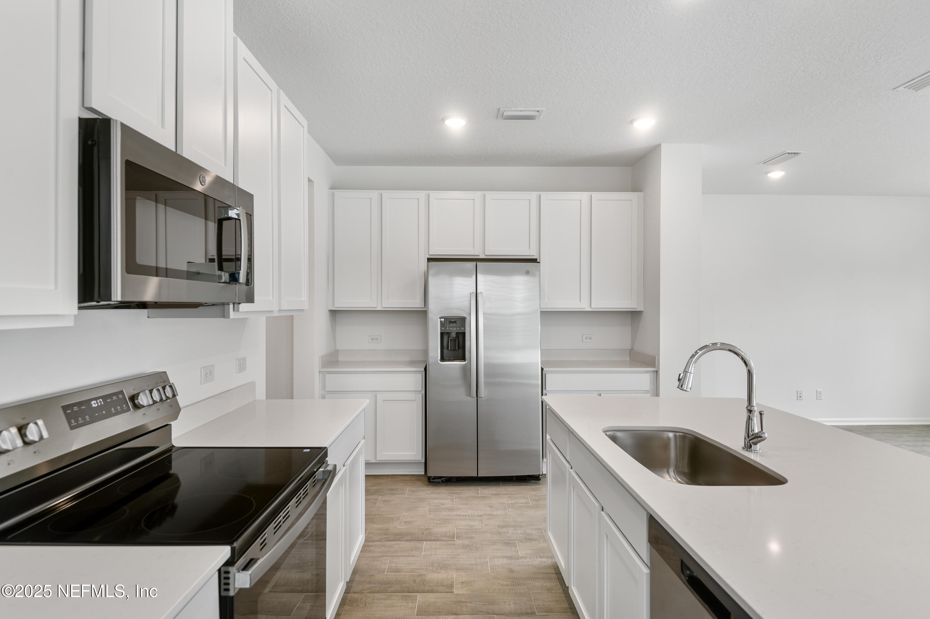 6024 ORACLE Court