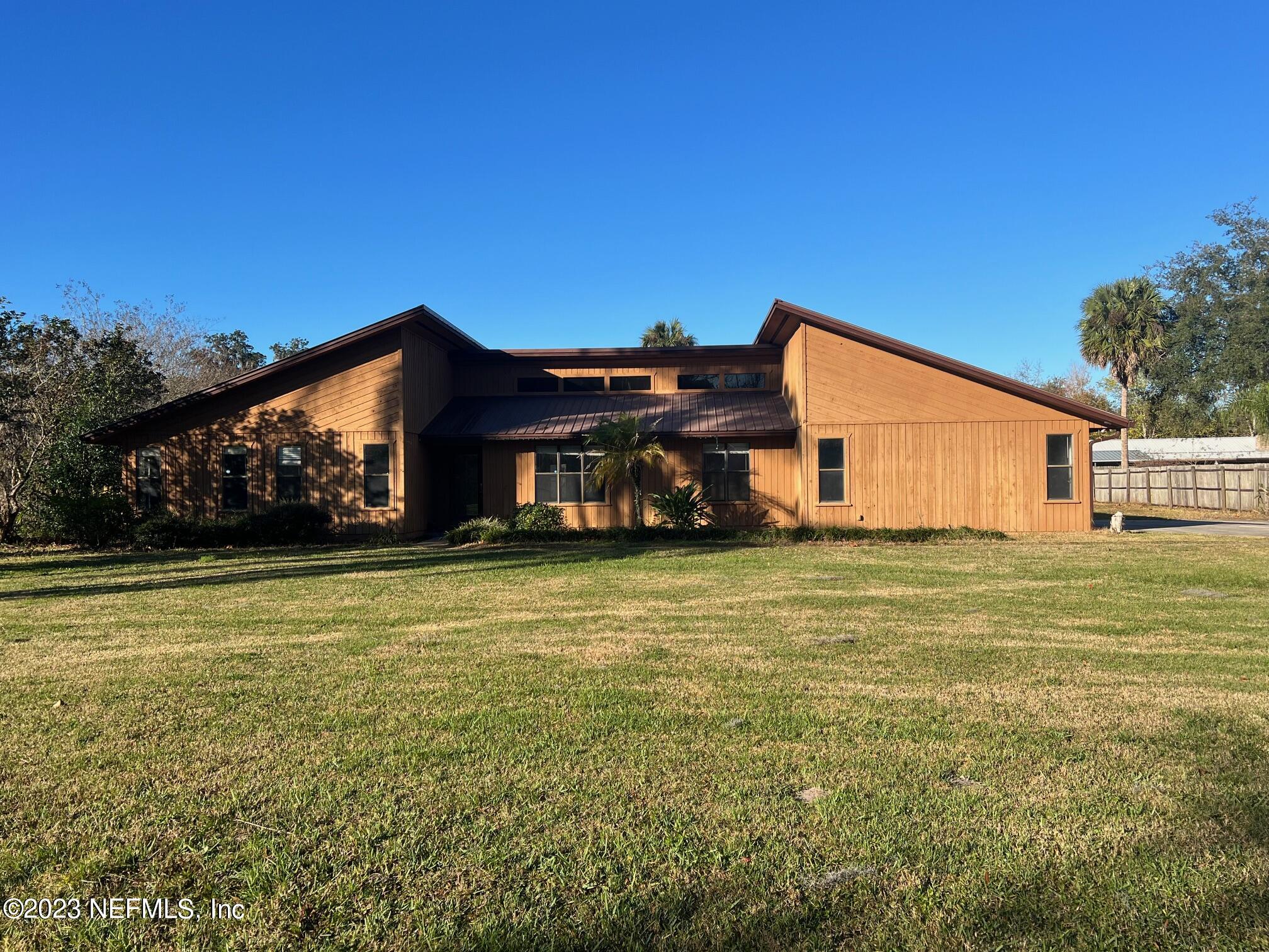 Palatka, FL home for sale located at 157 Timber Lane Crossing Xing, Palatka, FL 32177
