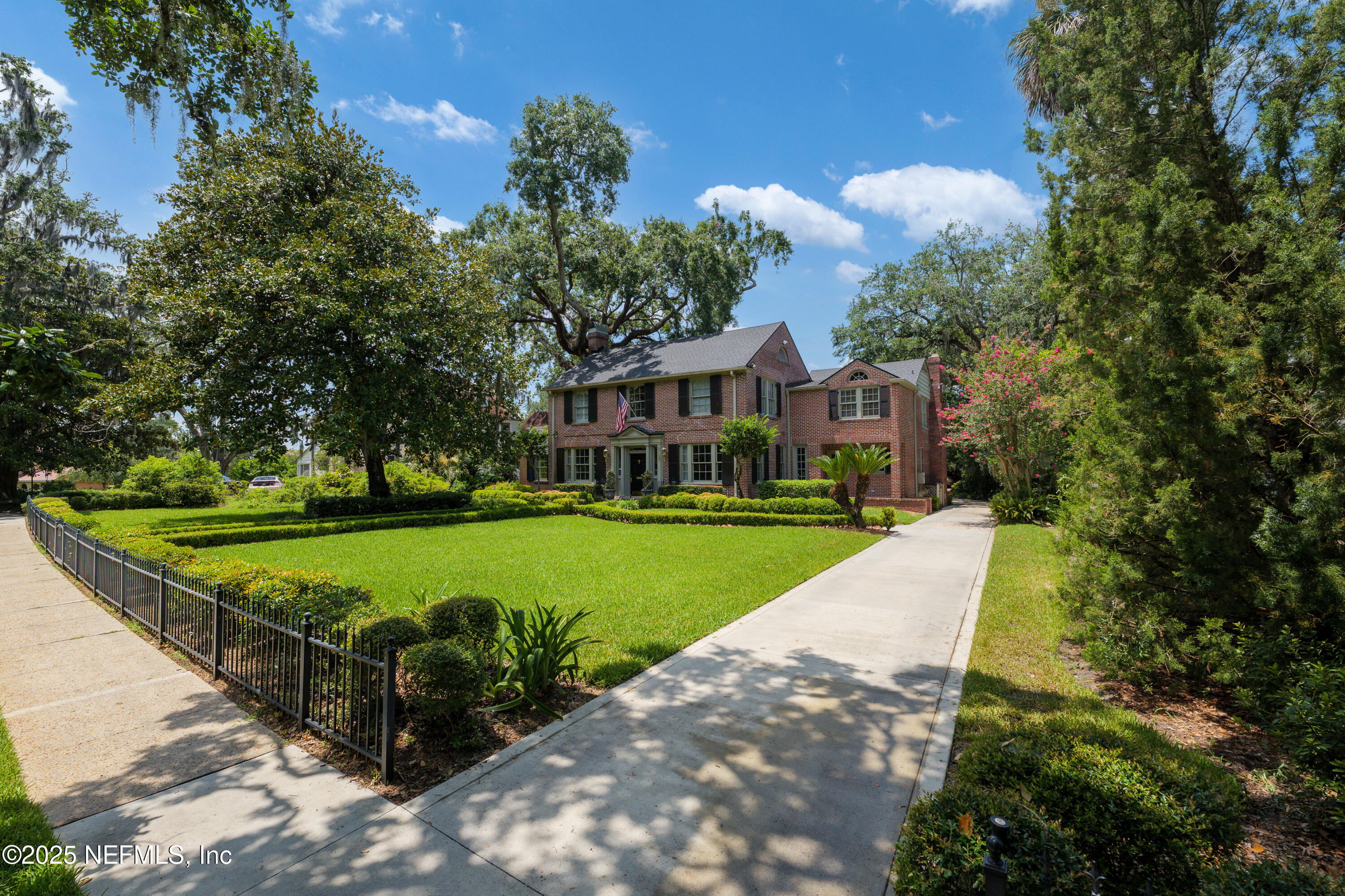 2127 RIVER Road