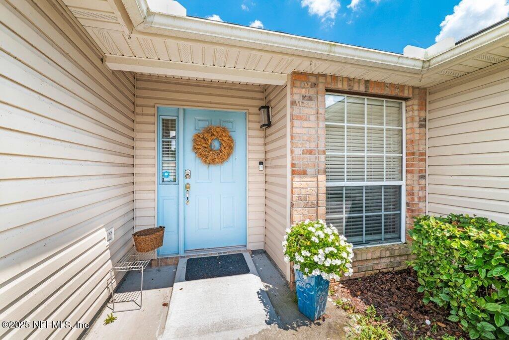 1681 HAWKINS COVE Drive W