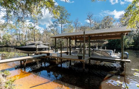 A home in Middleburg